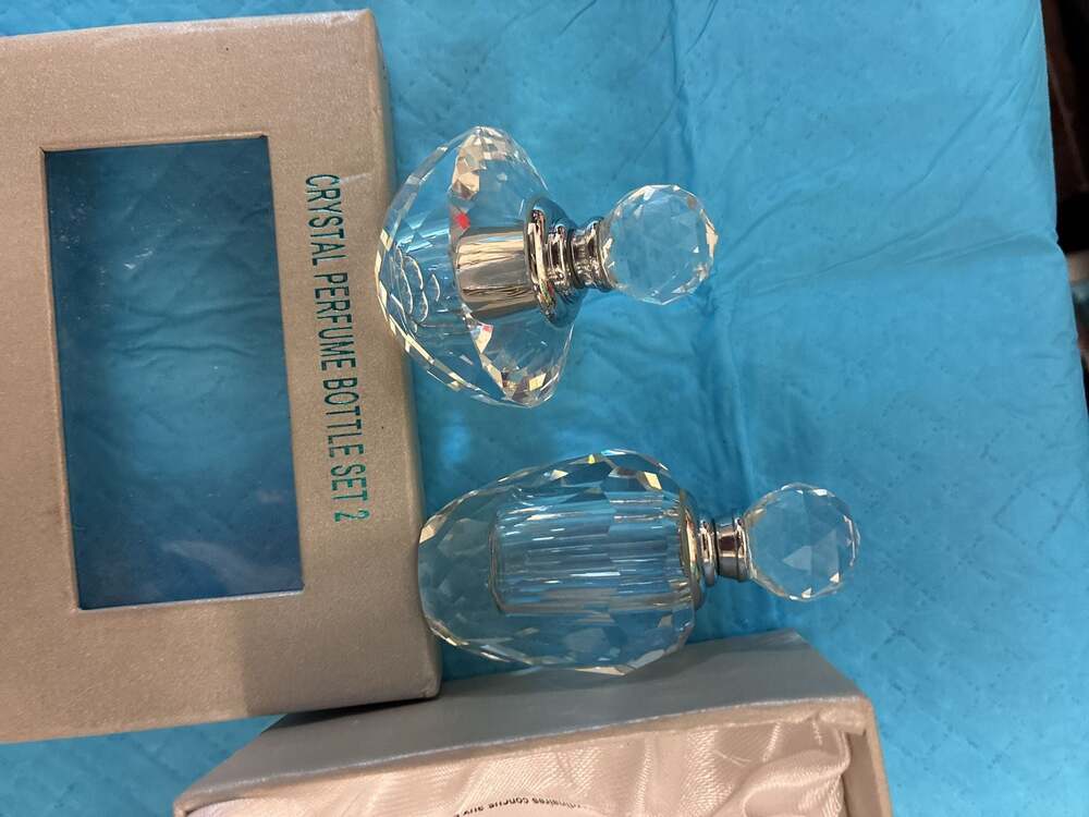 Oleg Cassini Cristal Parfum Vintage Faceted Crystal Perfume Bottle Set